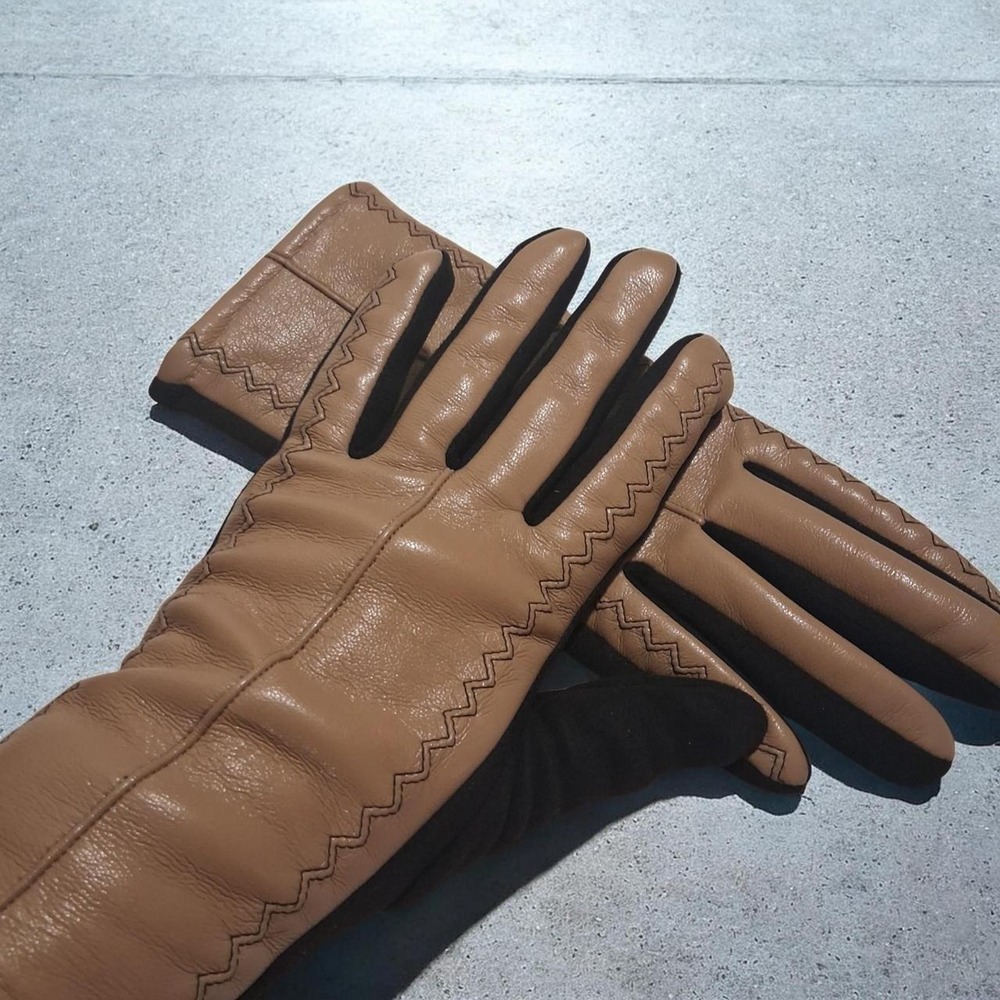 Womens Tan leather gloves with zigzag stitching warm lining driving gloves